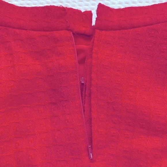 Valentino Vintage Ruffled Mini Skirt, Raspberry Pink, Size 10 - Picture 4 of 7